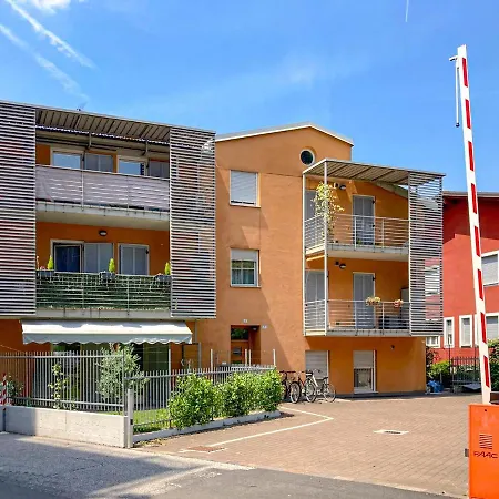 Elegante Centro Carpe Diem アパート トレント